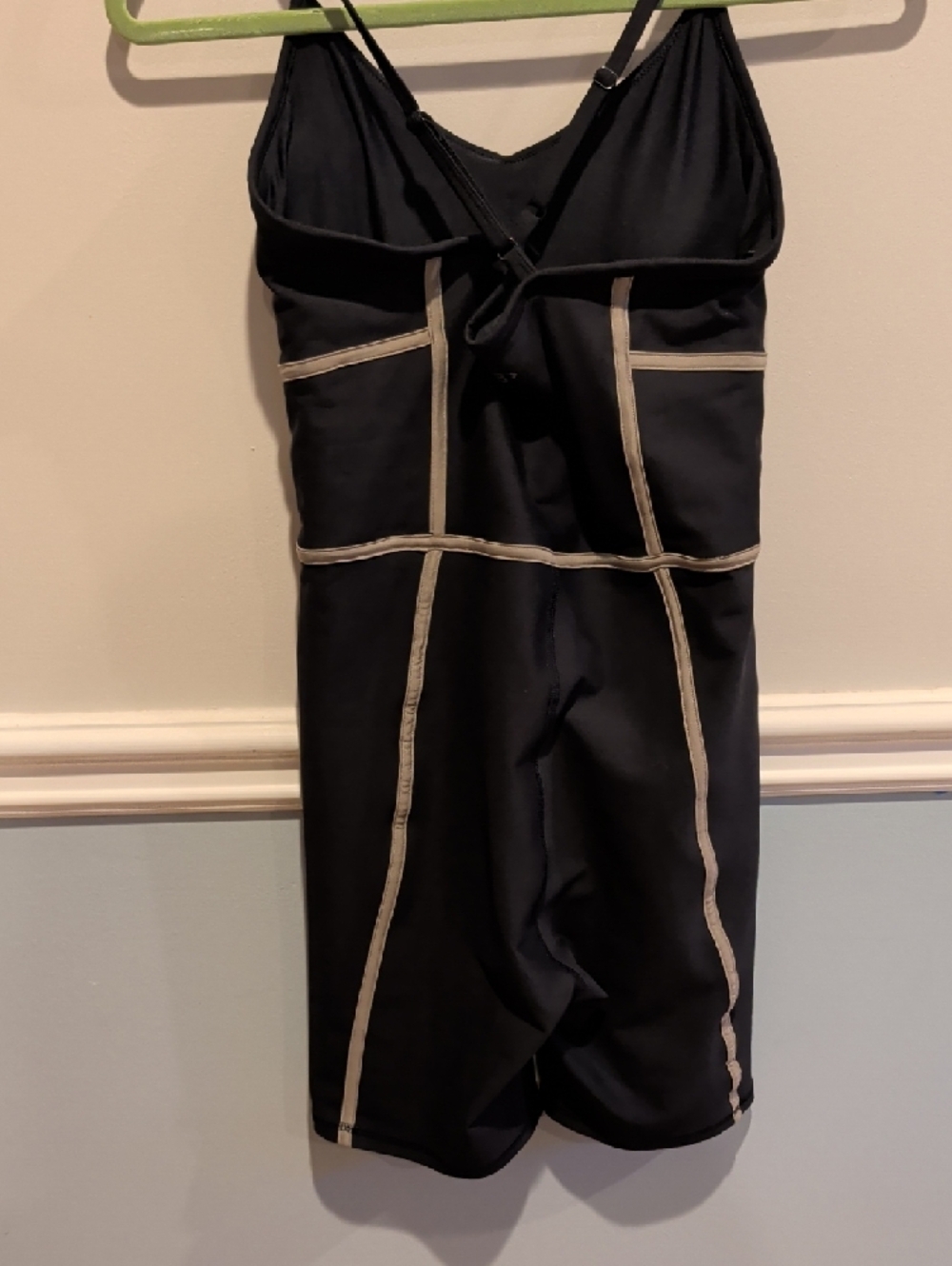 YPB sculptLUX Romper One-Piece Active with Cream Piping - Picture 5 of 6